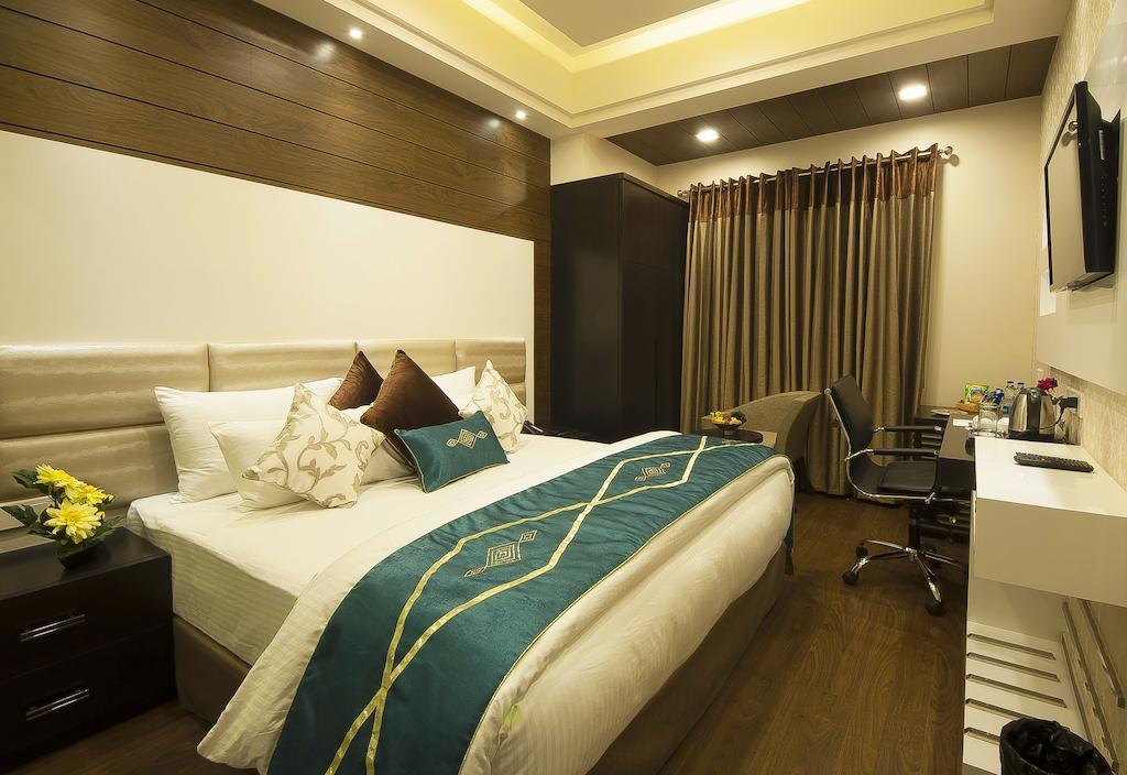 Hotel Taj Princess - Boutique Hotel Delhi  Ngoại thất bức ảnh