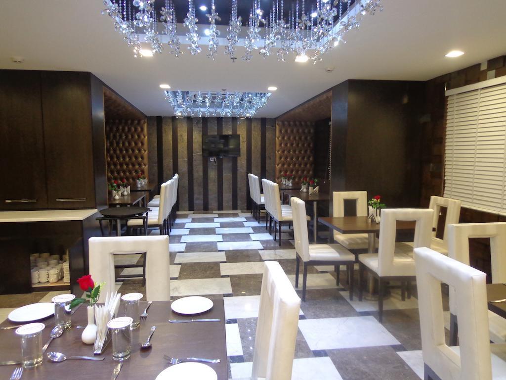 Hotel Taj Princess - Boutique Hotel Delhi  Ngoại thất bức ảnh