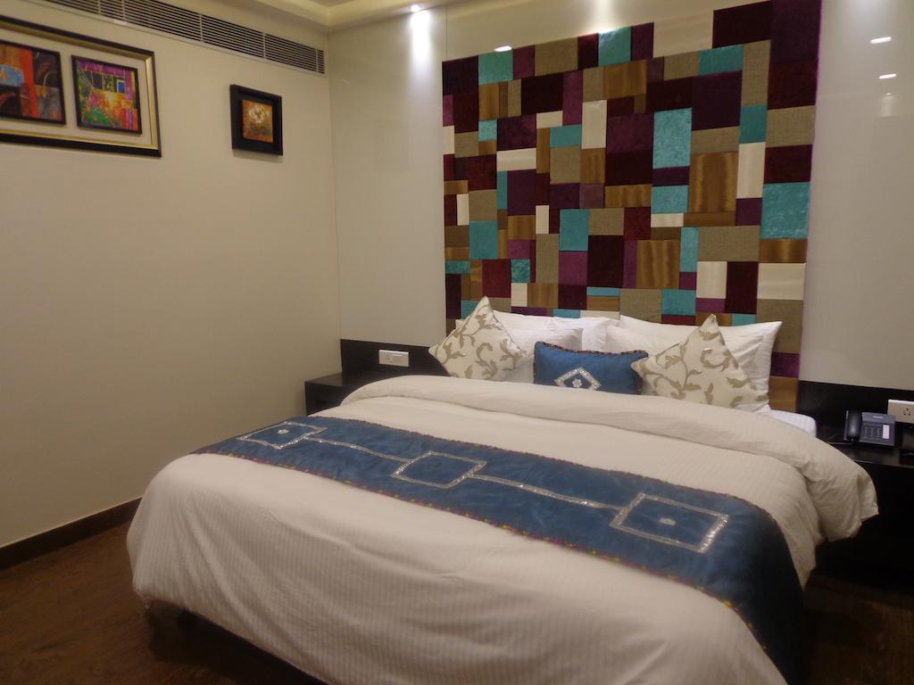 Hotel Taj Princess - Boutique Hotel Delhi  Ngoại thất bức ảnh