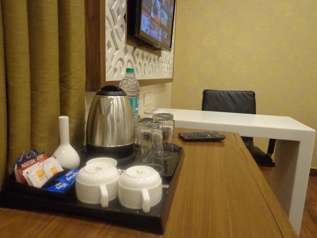 Hotel Taj Princess - Boutique Hotel Delhi  Ngoại thất bức ảnh
