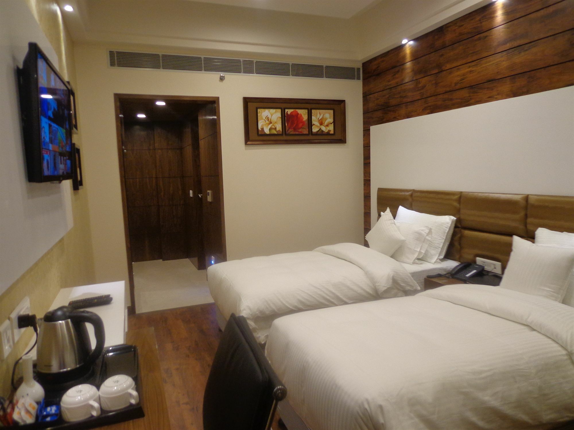 Hotel Taj Princess - Boutique Hotel Delhi  Ngoại thất bức ảnh